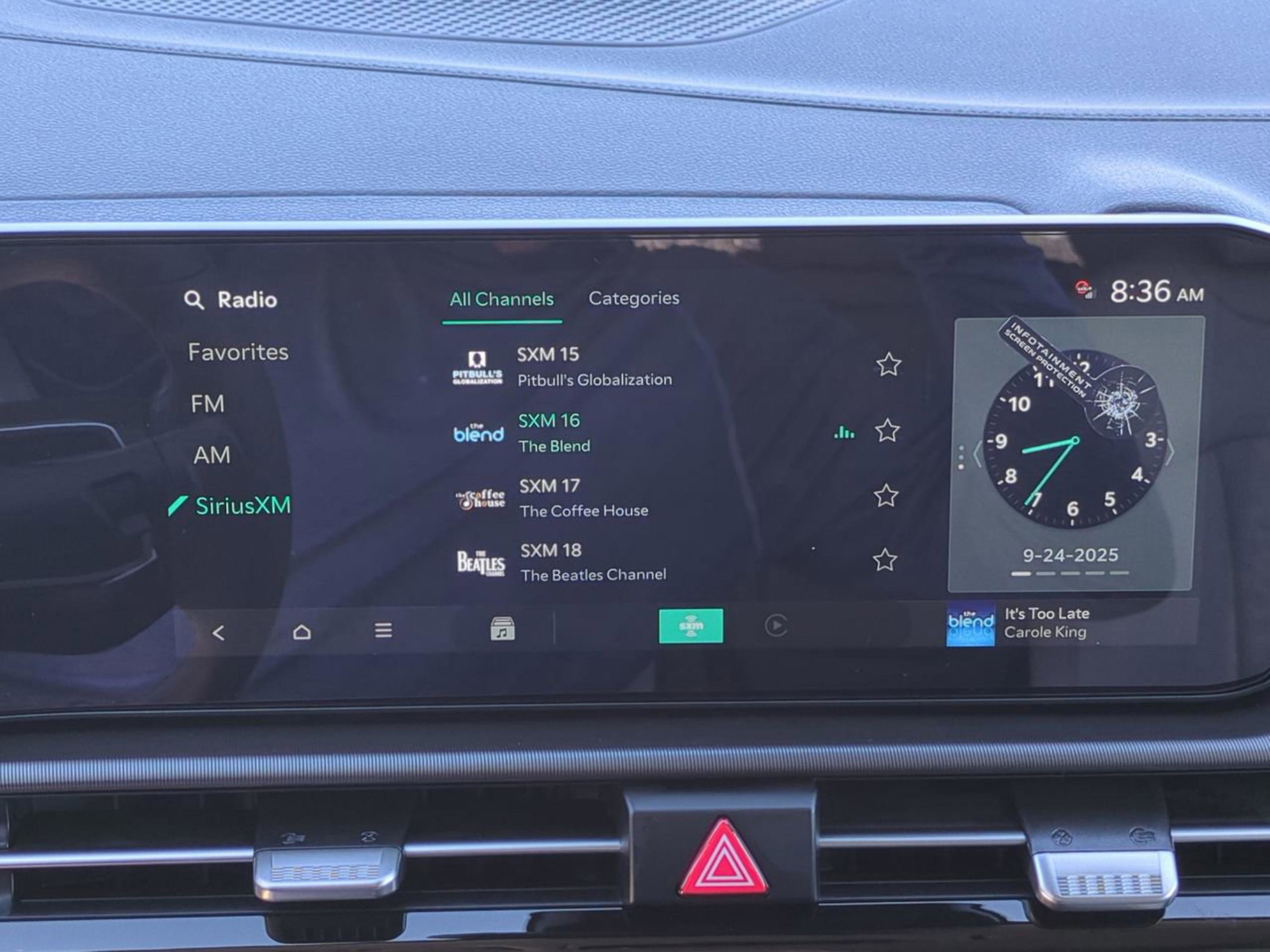 2026 Kia Sportage Hybrid EX photo 13