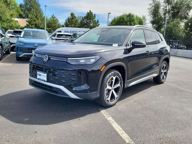 2025 Volkswagen Tiguan SE's photo