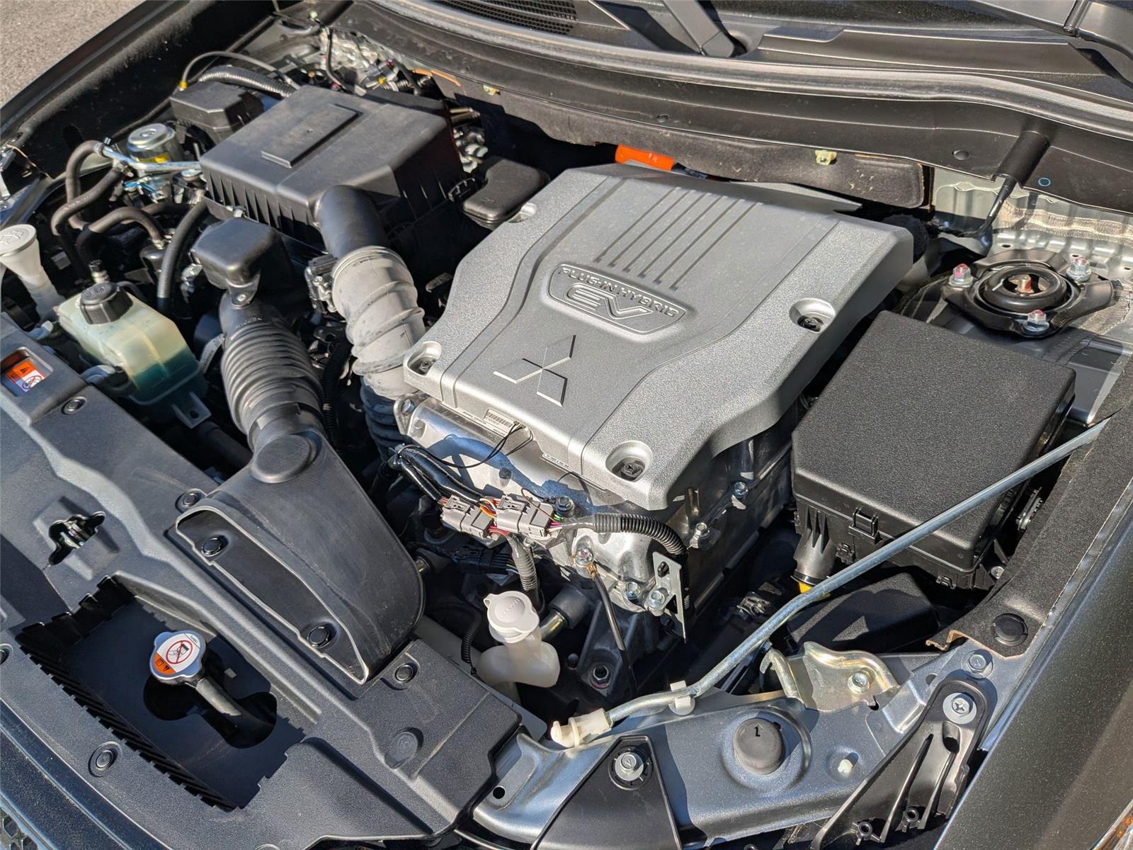 2020 Mitsubishi Outlander PHEV SEL photo 38