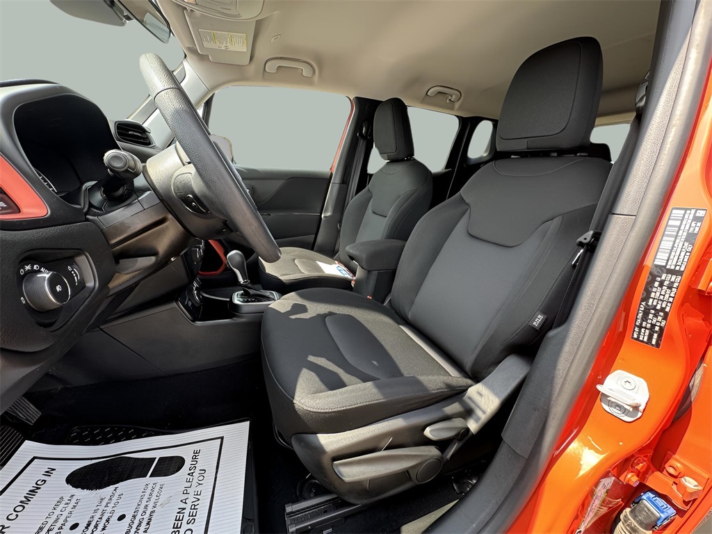 2020 Jeep Renegade Sport photo 21