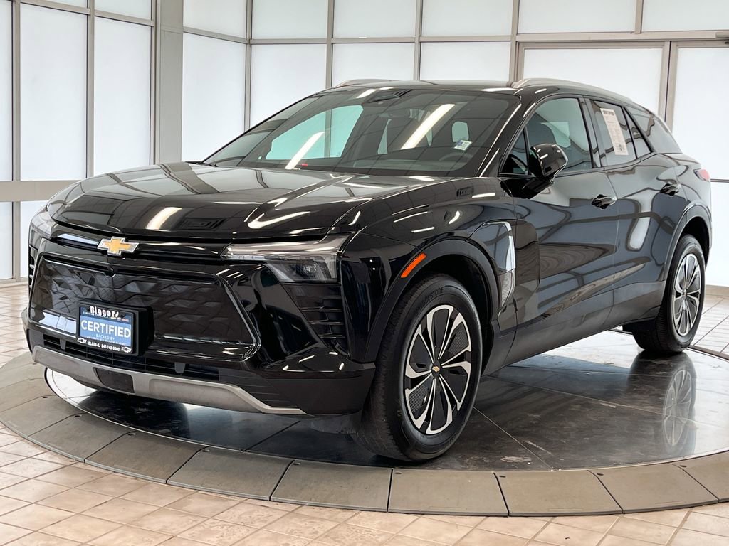 2024 Chevrolet Blazer EV photo 2