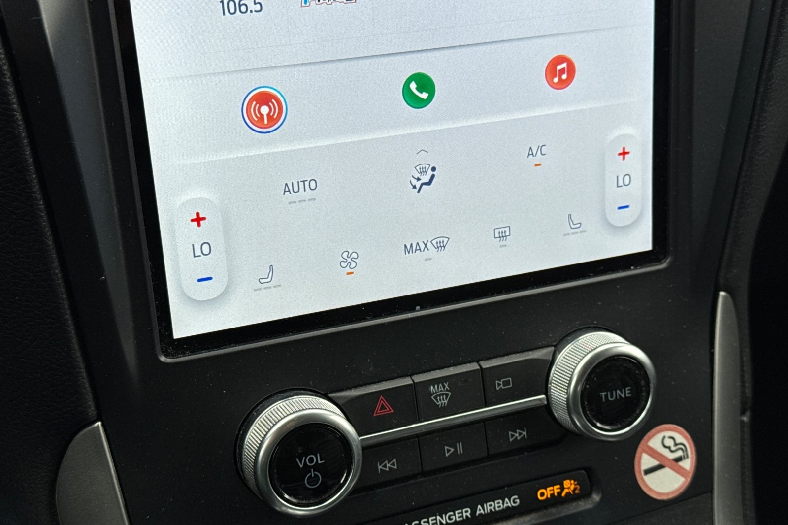 2022 Ford Edge SEL photo 21