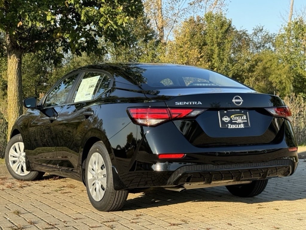 2025 Nissan Sentra S photo 5