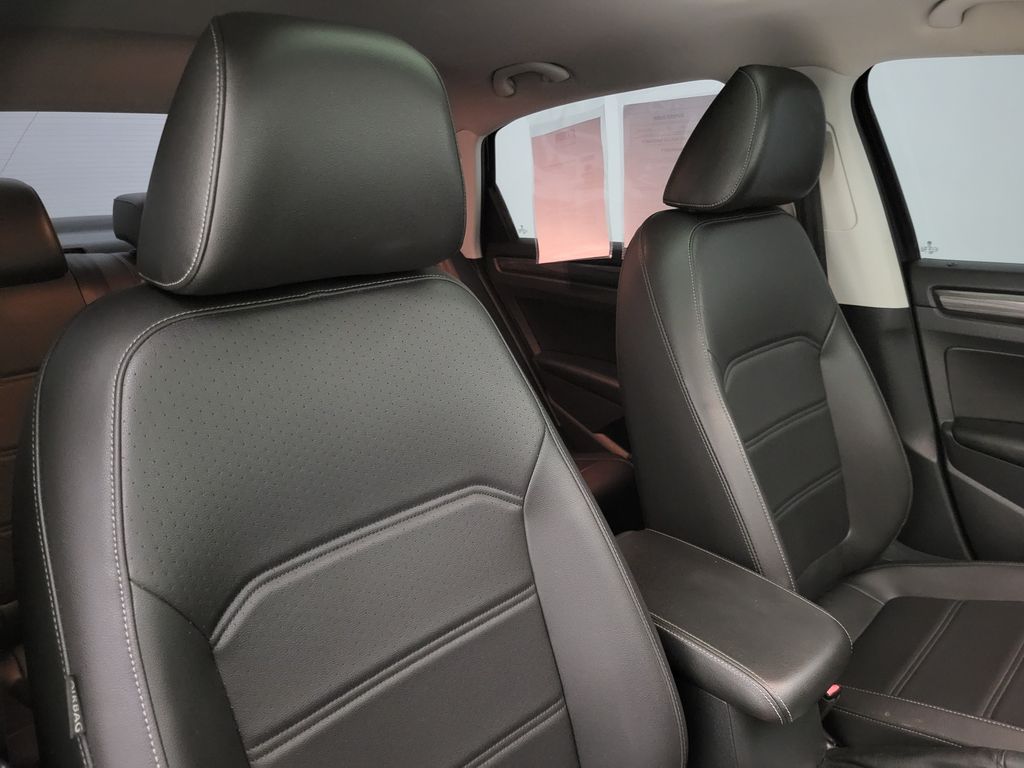 2020 Volkswagen Passat 2.0T R-Line photo 36
