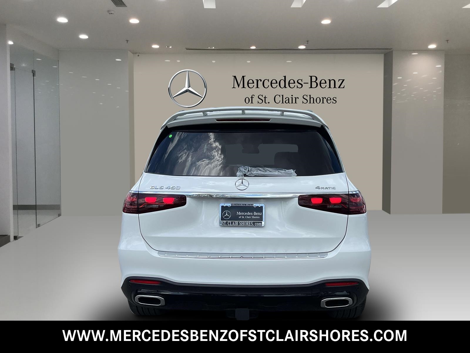 2025 Mercedes Benz GLS 450 4MATIC photo 4