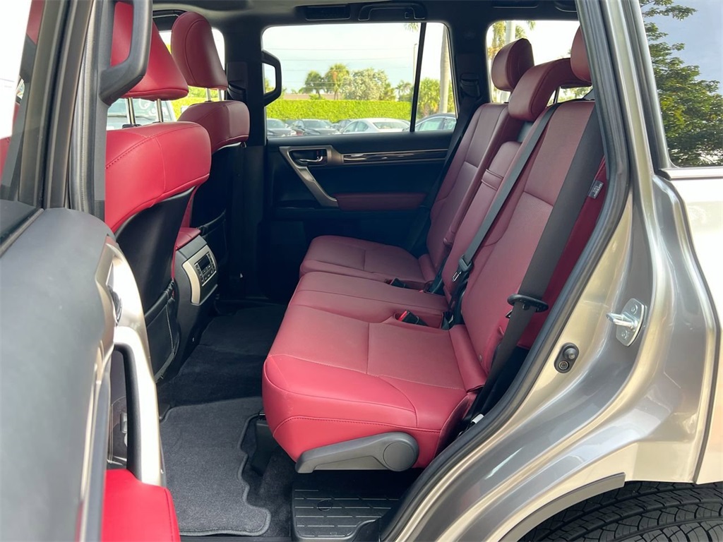 2021 Lexus GX 460 photo 16