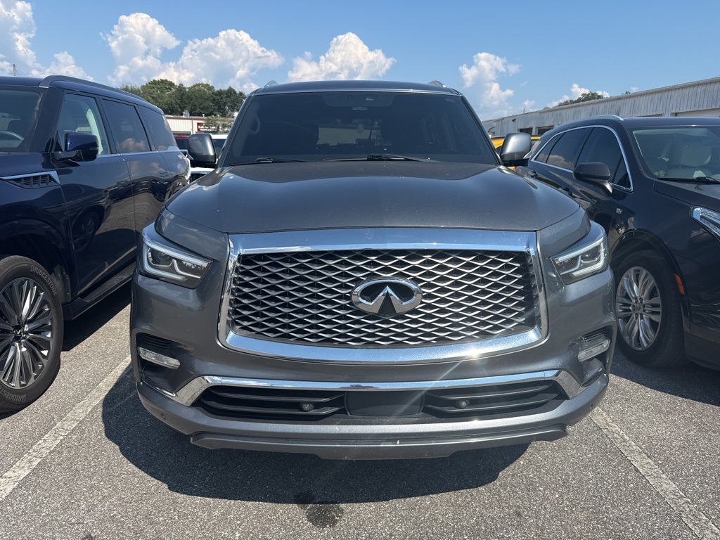 2020 Infiniti QX80 Luxe photo 3