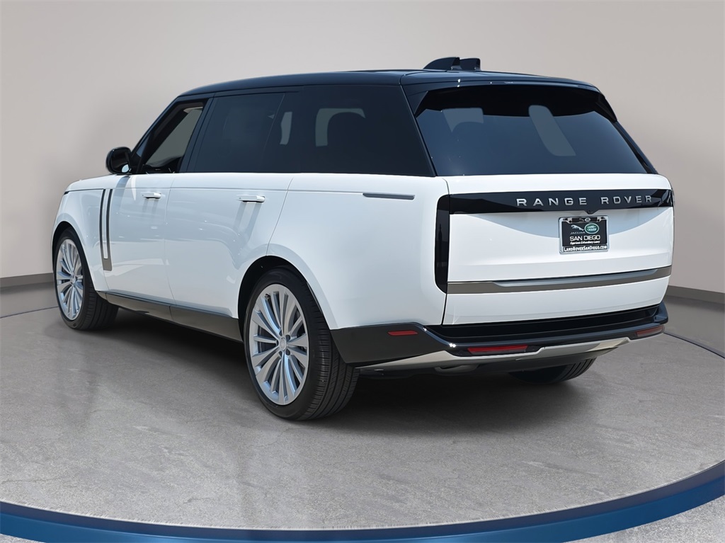 2025 Land Rover Range Rover SE photo 7