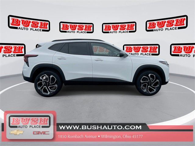 2025 Chevrolet Trax photo 3