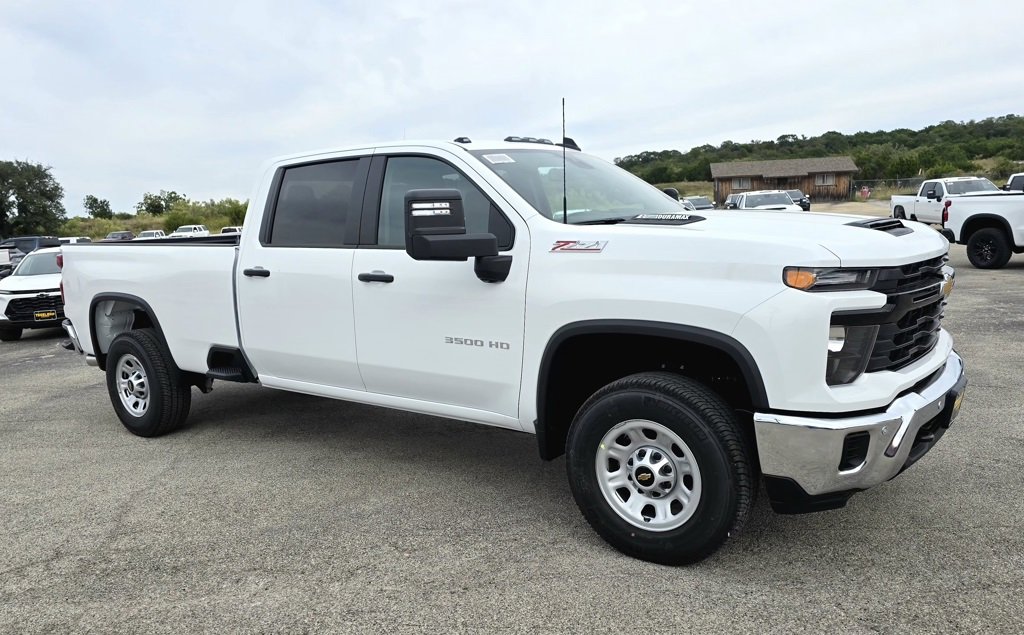 2026 Chevrolet Silverado 3500HD Work Truck photo 4