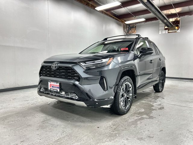 2025 Toyota RAV4 XSE's photo