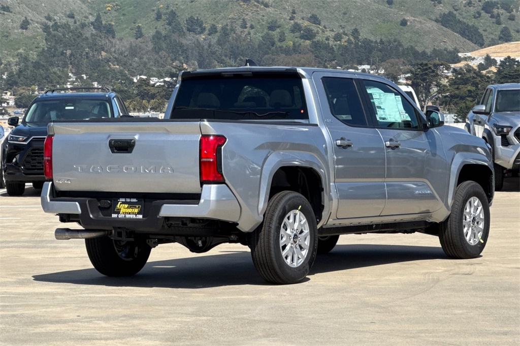 2025 Toyota Tacoma SR5 Double Cab photo 4