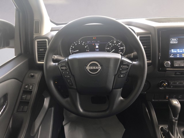2024 Nissan Frontier Crew Cab SV photo 10