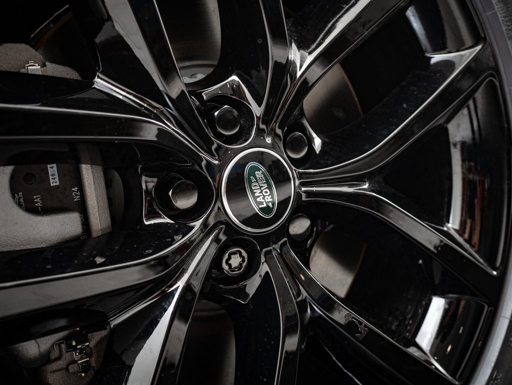 2025 Land Rover Discovery Sport S photo 8