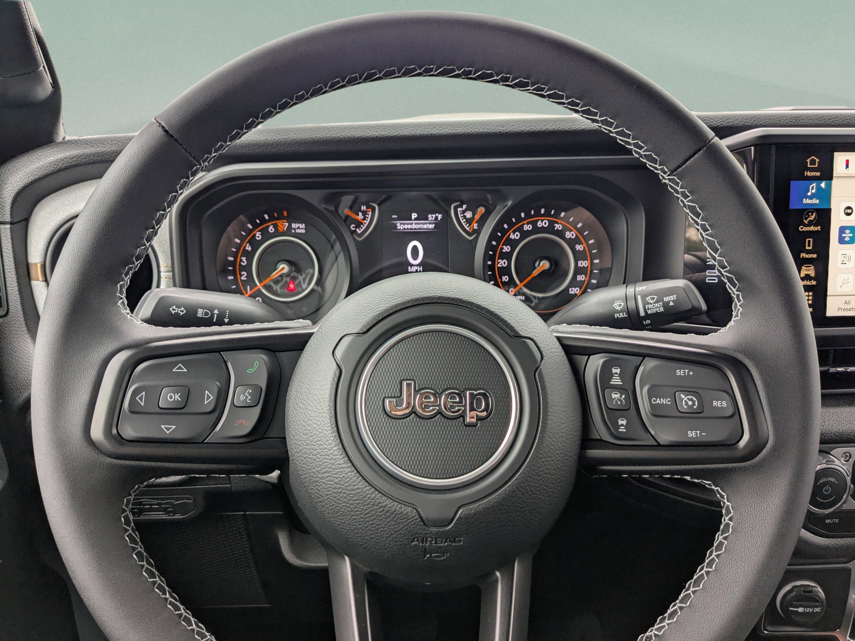 2025 Jeep Gladiator Sport S photo 32