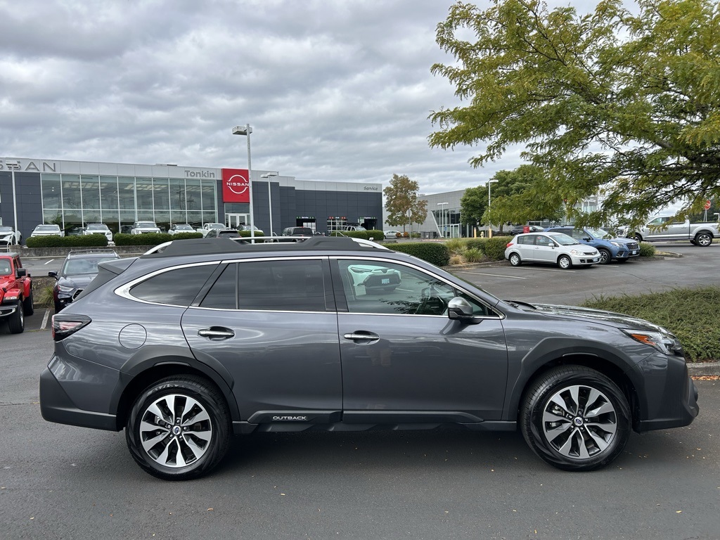 2025 Subaru Outback Touring XT photo 2