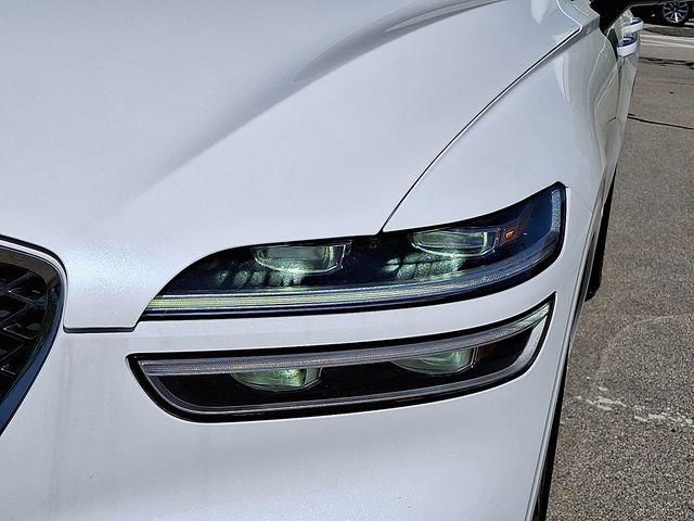 2022 Genesis GV70 2.5T Advanced photo 6