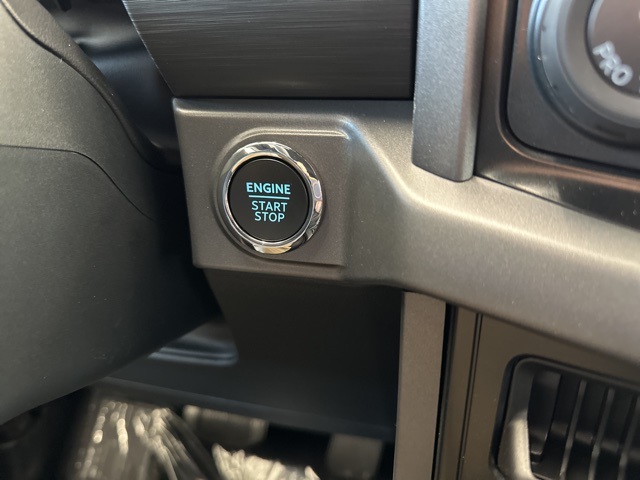 2025 Ford F-150 XLT photo 17