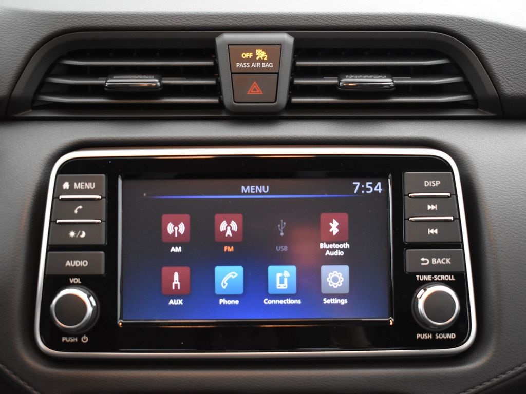 2025 Nissan Versa 1.6 S photo 10