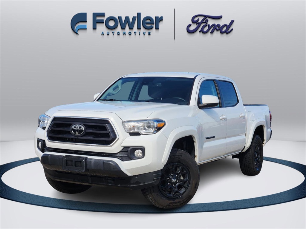 2022 Toyota Tacoma SR5's photo