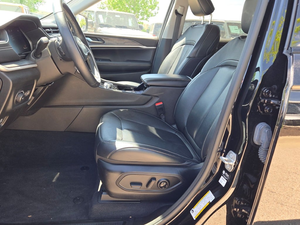 2022 Jeep Grand Cherokee Limited photo 25