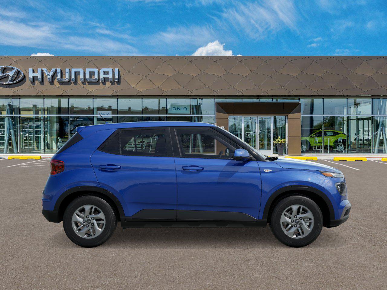 2025 Hyundai Venue SE photo 5