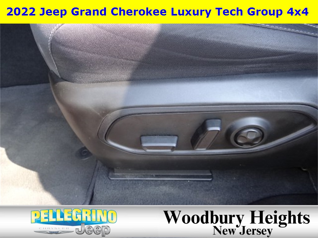 2022 Jeep Grand Cherokee Laredo photo 15