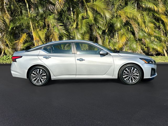 2023 Nissan Altima 2.5 SV photo 3