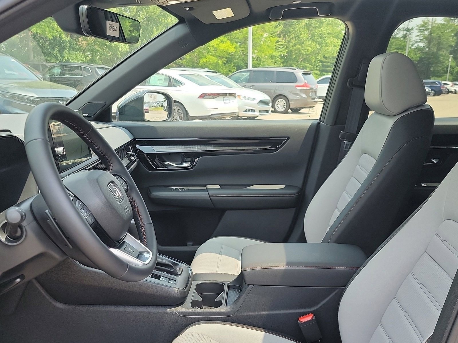 2026 Honda CR-V Hybrid Sport Touring photo 4