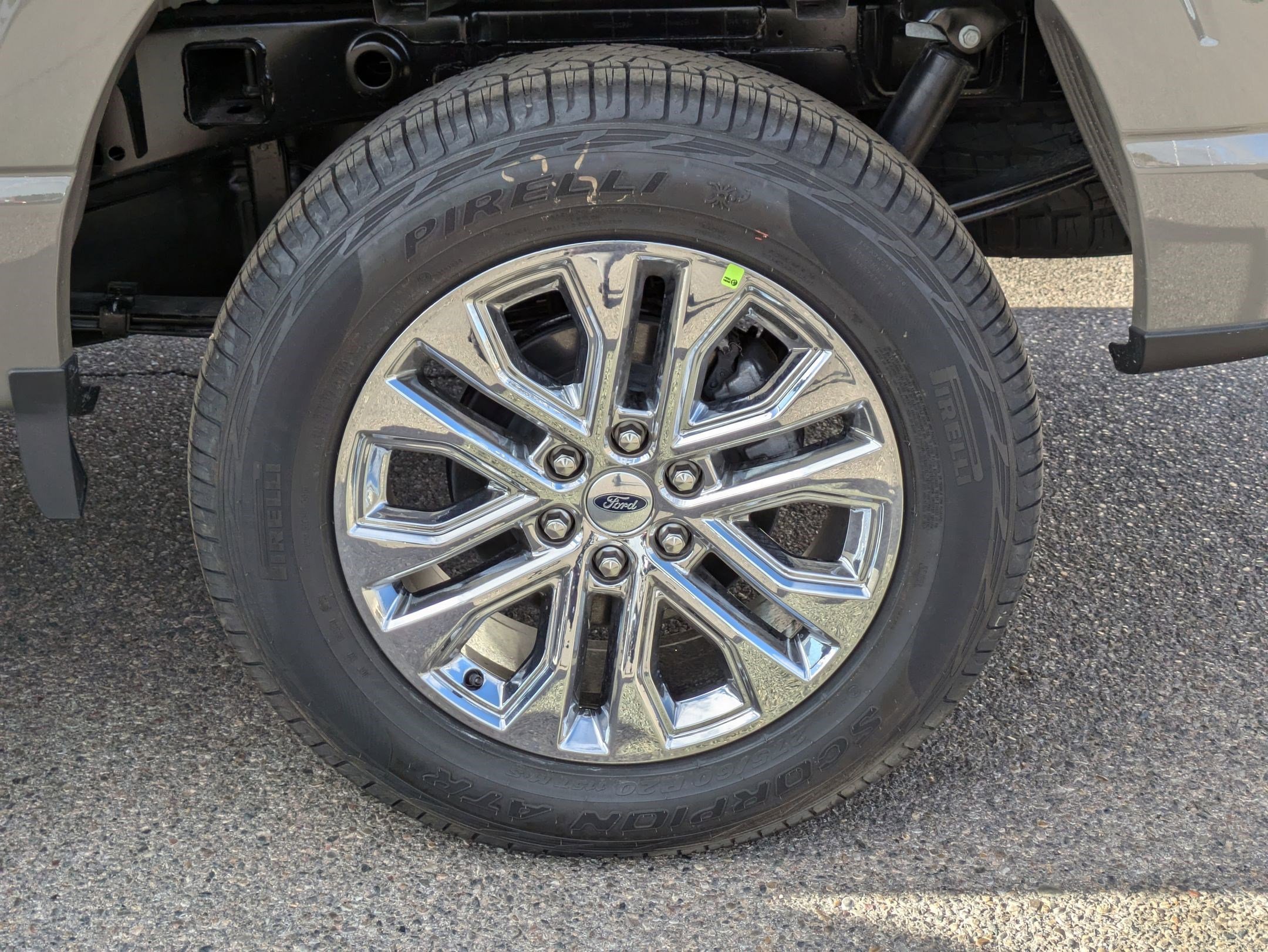 2025 Ford F-150 XLT photo 13