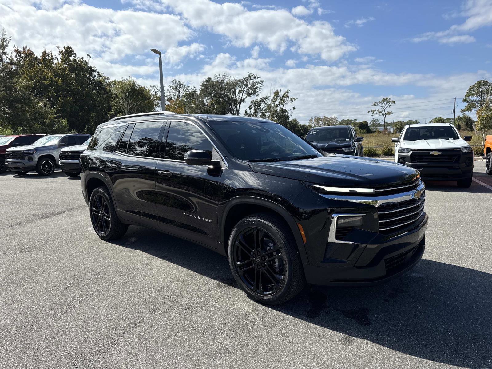 2026 Chevrolet Traverse LT's photo