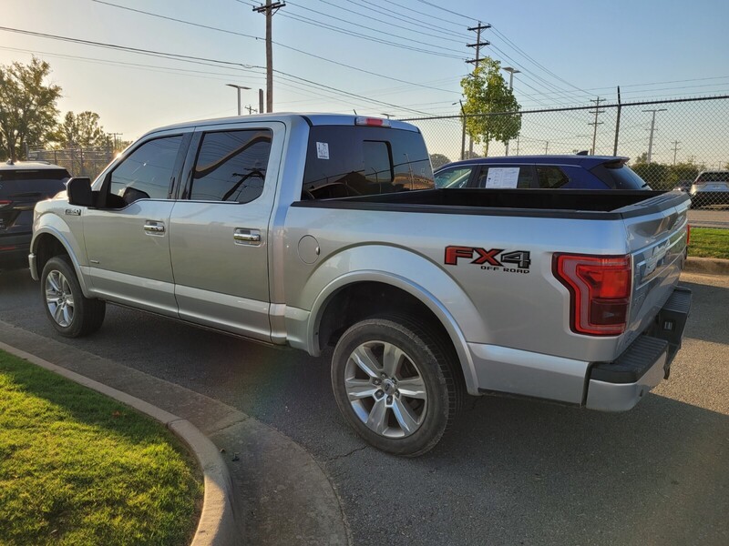 2016 Ford F-150 Platinum photo 4