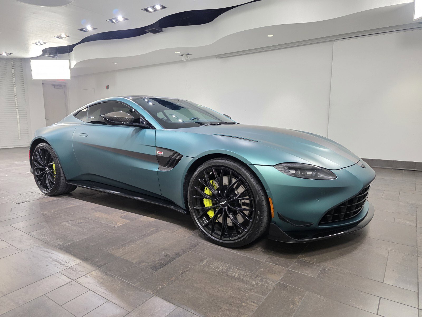2023 Aston Martin Vantage F1