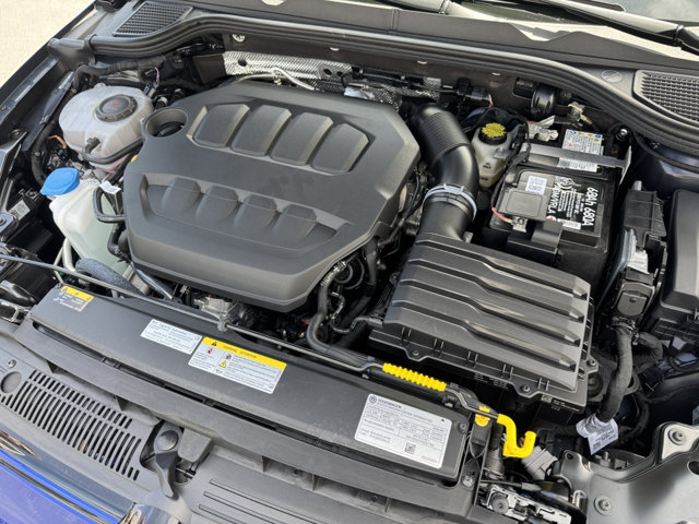 2024 Volkswagen Golf R photo 4