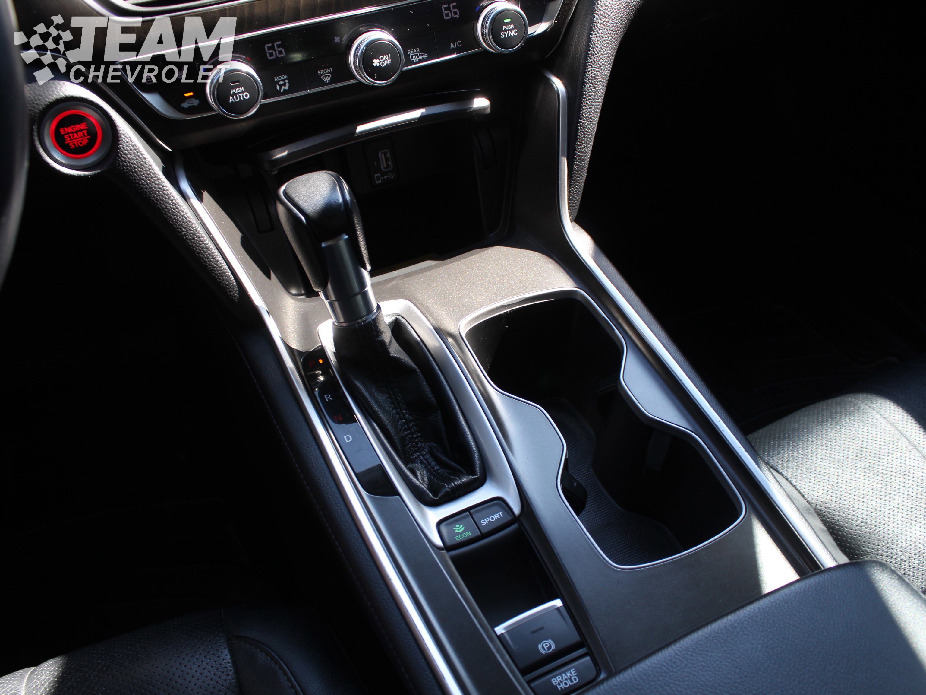 2018 Honda Accord Touring 1.5T photo 17