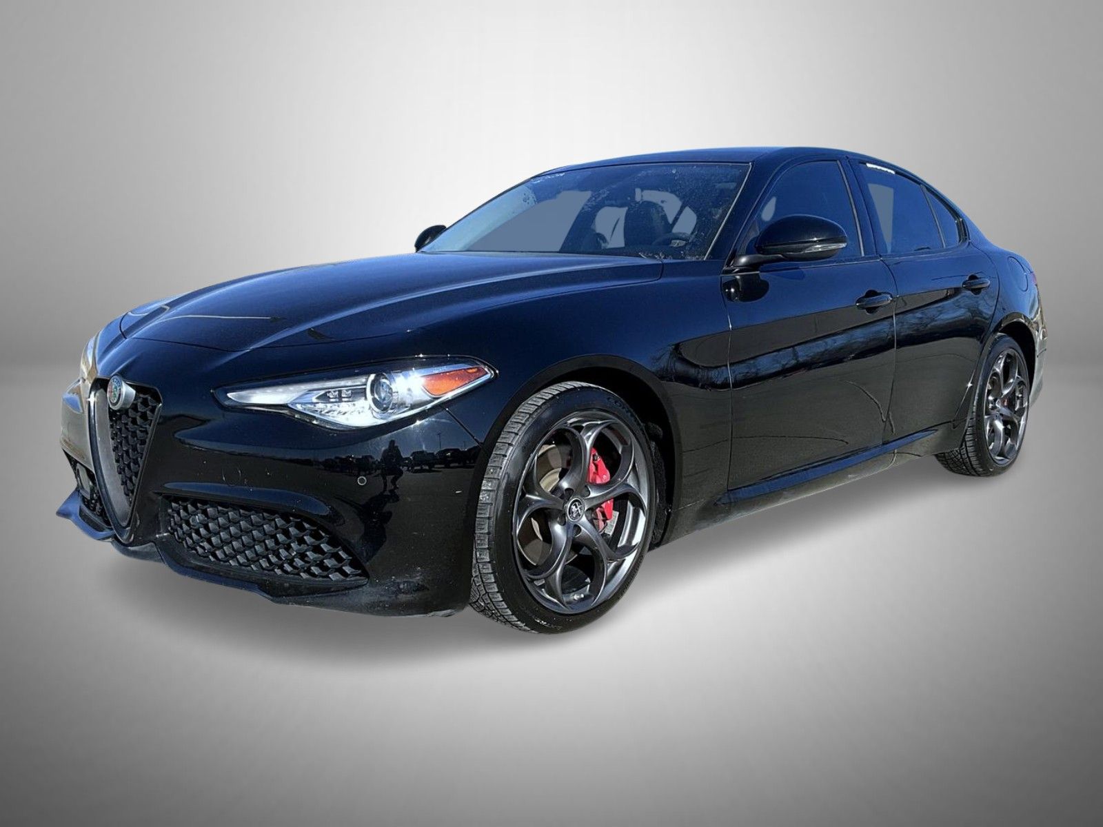 2018 Alfa Romeo Giulia Ti Sport's photo