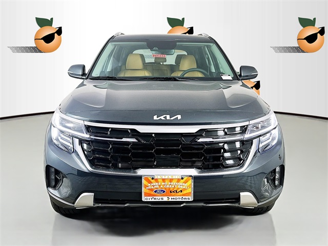 2024 Kia Seltos SX photo 2