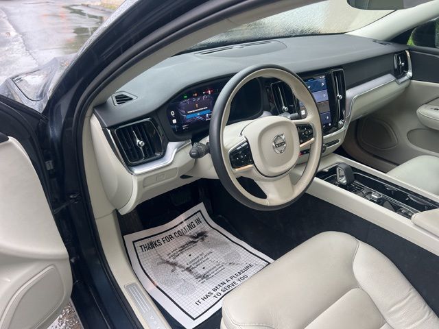 2024 Volvo S60 B5 Core photo 23