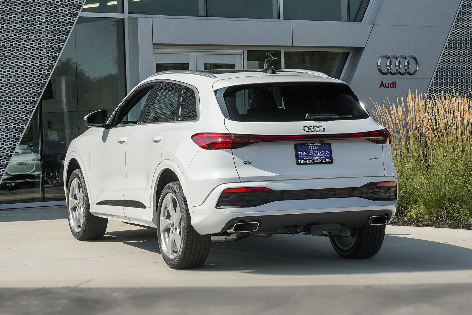 2025 Audi Q5 Premium Plus photo 4
