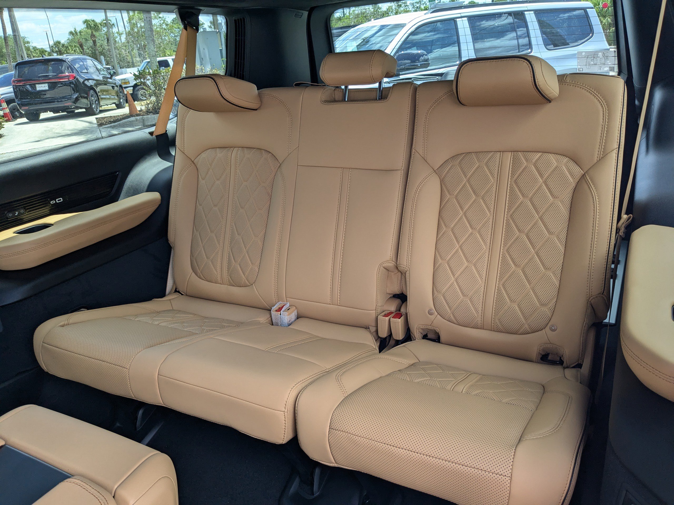 2025 Jeep Grand Wagoneer L III Obsidian photo 14
