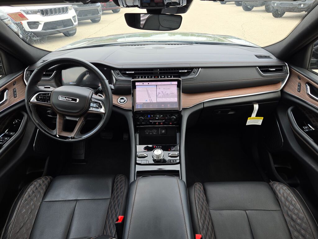 2024 Jeep Grand Cherokee L Summit photo 21