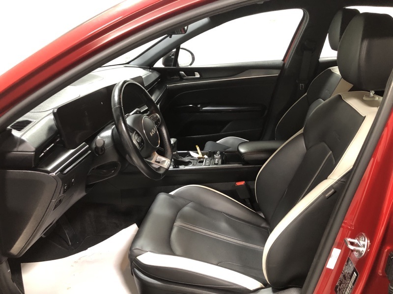 2025 Kia K5 GT-Line photo 17