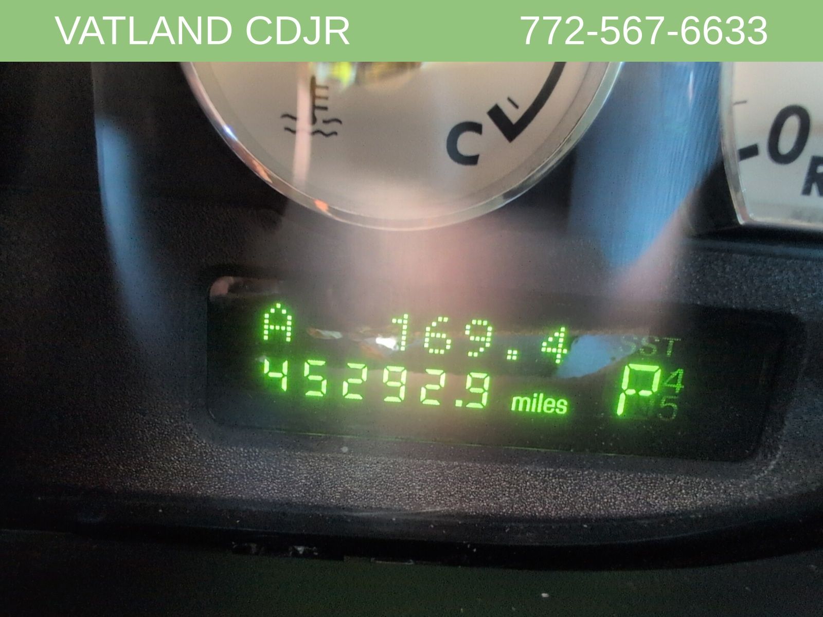 2004 Ford Thunderbird photo 12