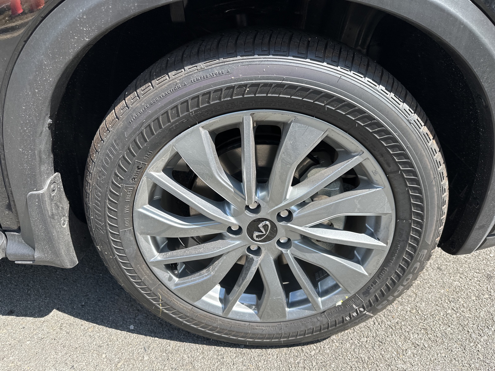 2025 Infiniti QX50 Luxe AWD photo 9