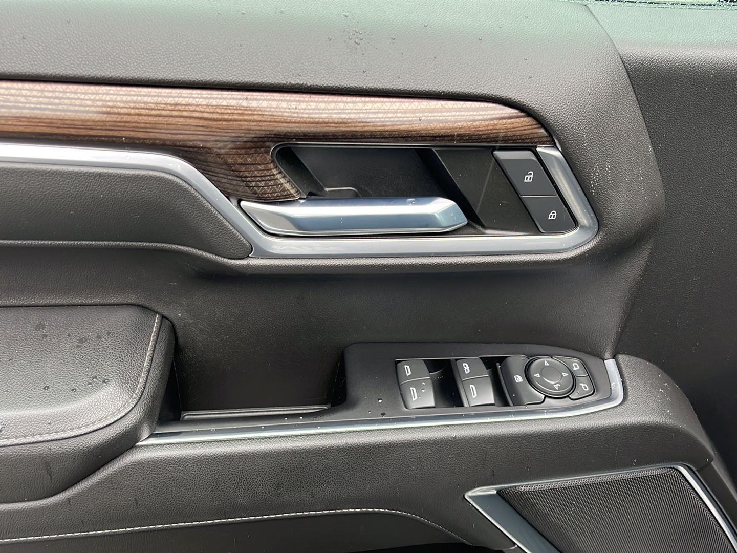 2022 Chevrolet Silverado 1500 LT photo 12
