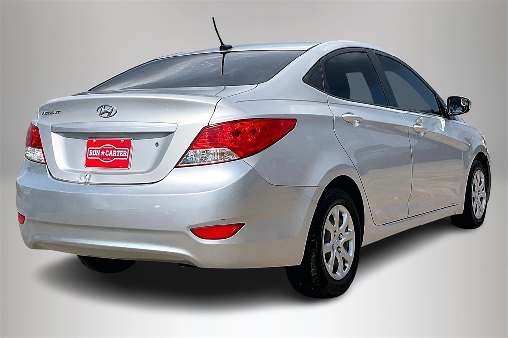 2013 Hyundai Accent GLS photo 4