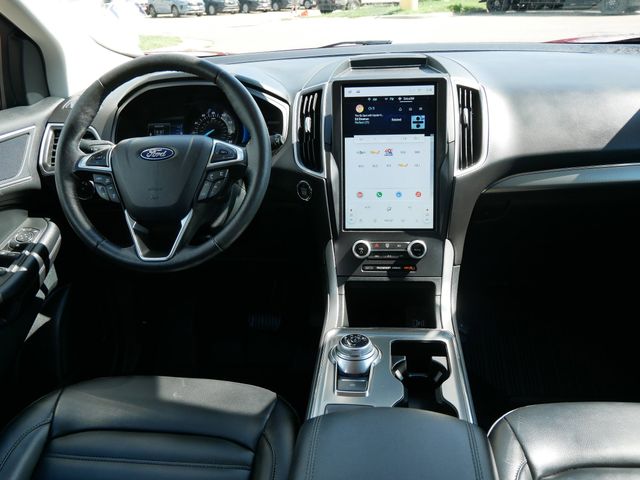 2022 Ford Edge SEL photo 7