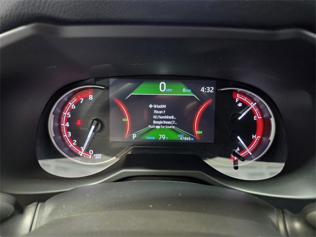 2023 Toyota RAV4 XLE photo 32