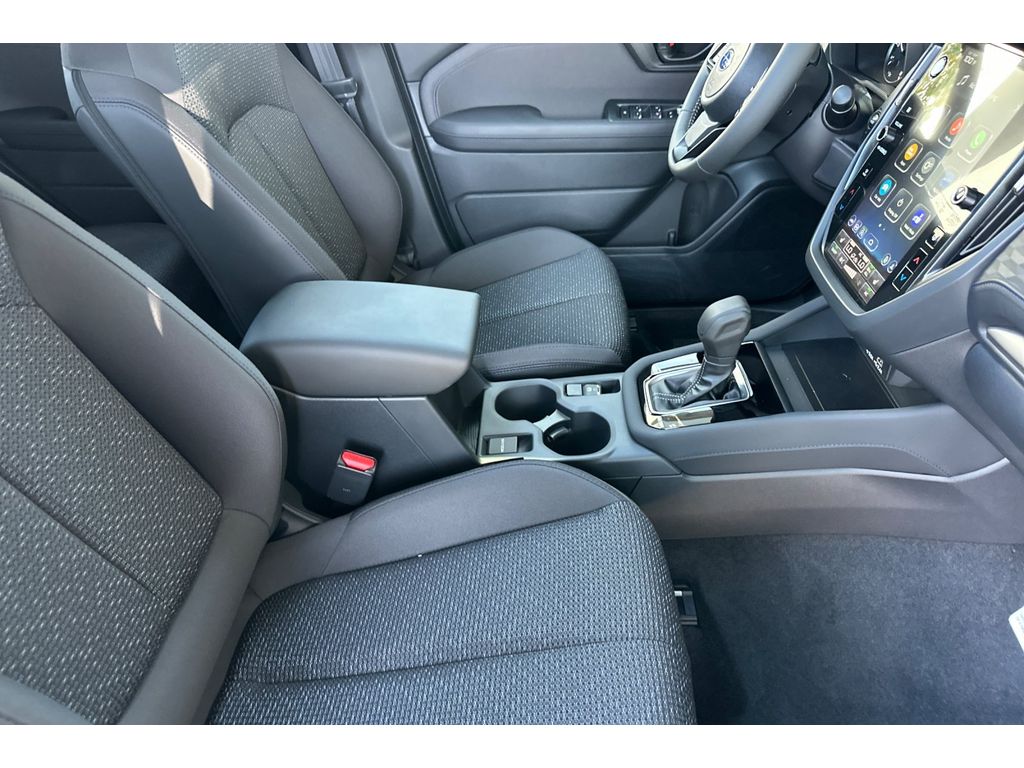 2025 Subaru Forester Premium photo 15