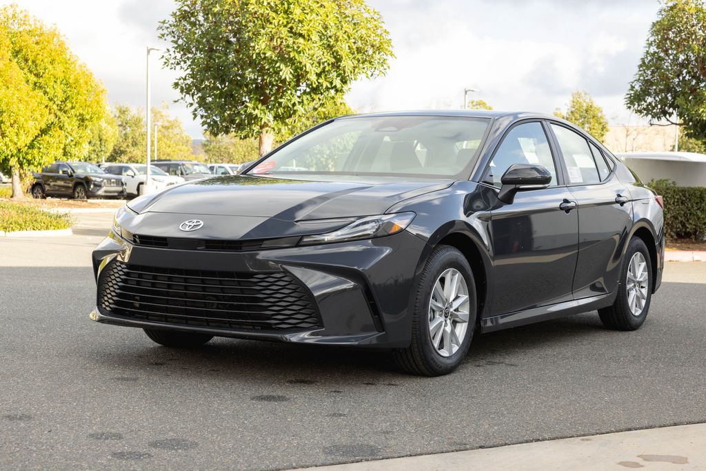 2025 Toyota Camry LE photo 2